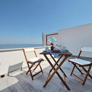 Amareilmare1 Apartment